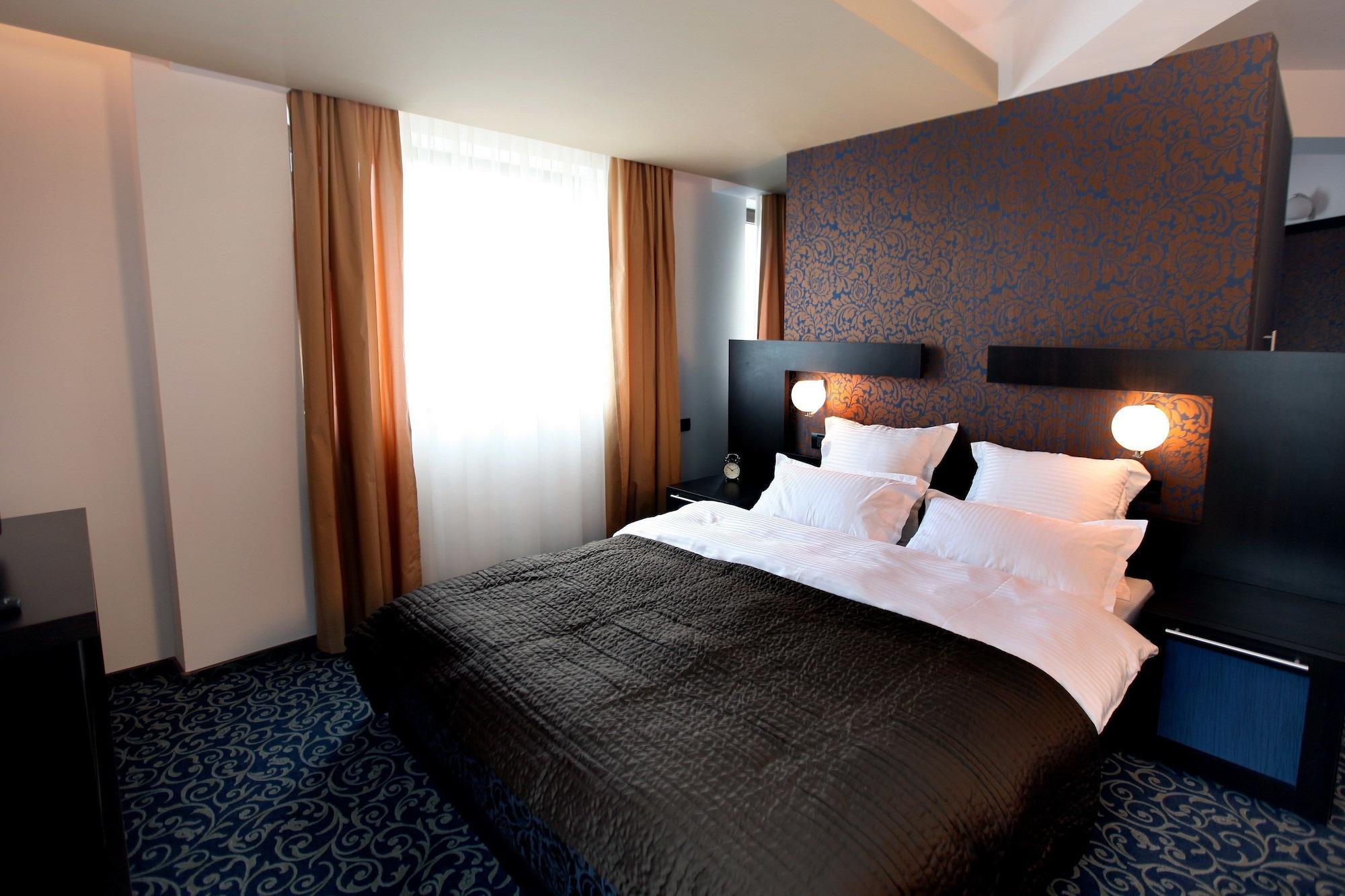 Ambiance Hotel Bucarest Exterior foto