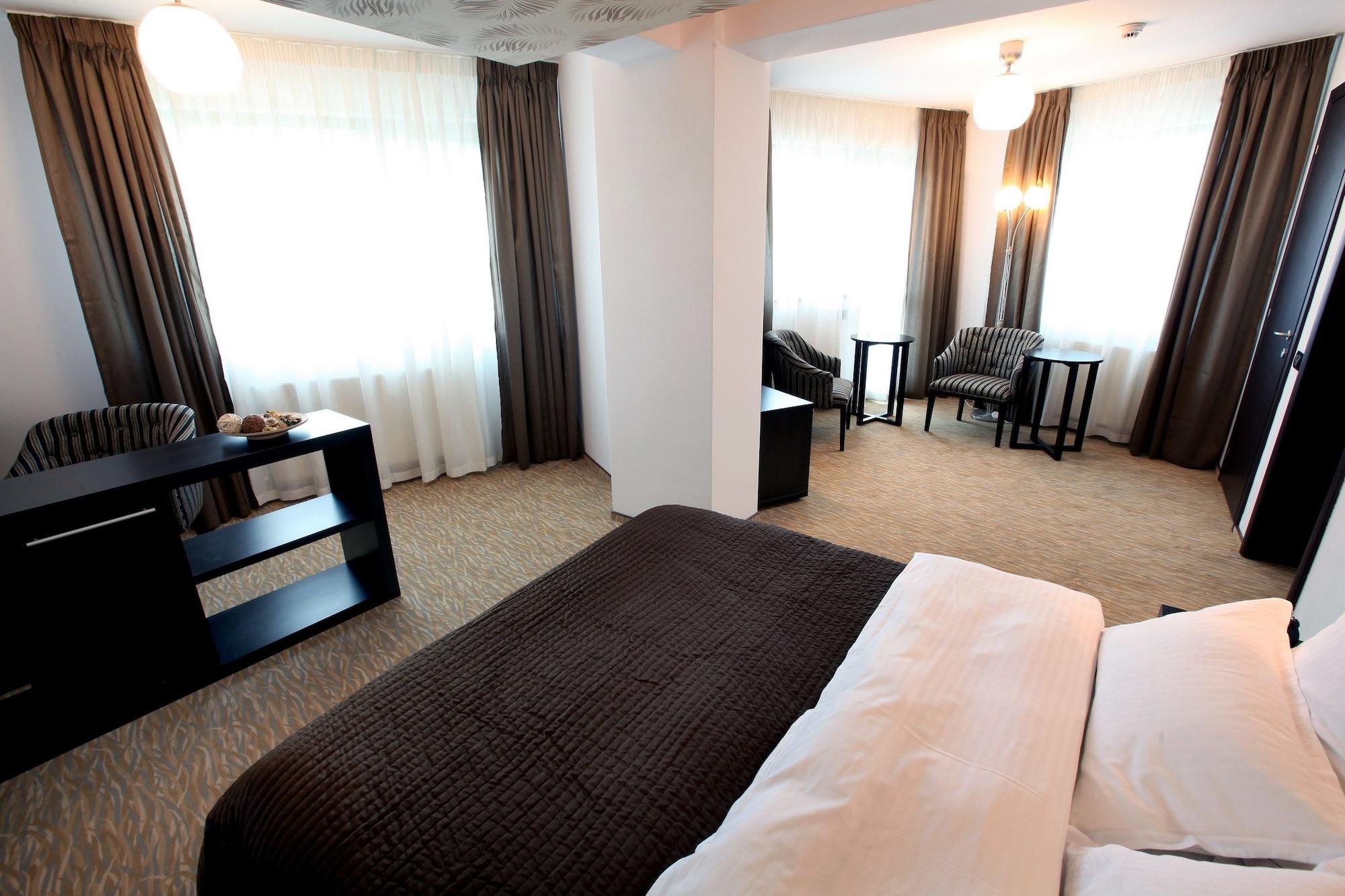 Ambiance Hotel Bucarest Exterior foto