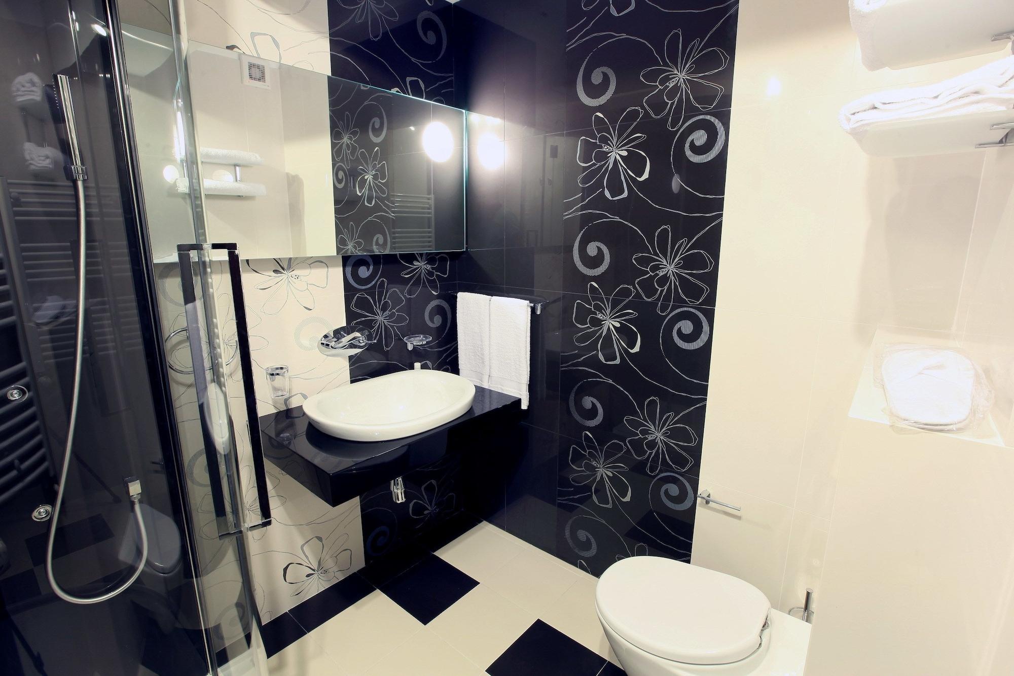 Ambiance Hotel Bucarest Exterior foto