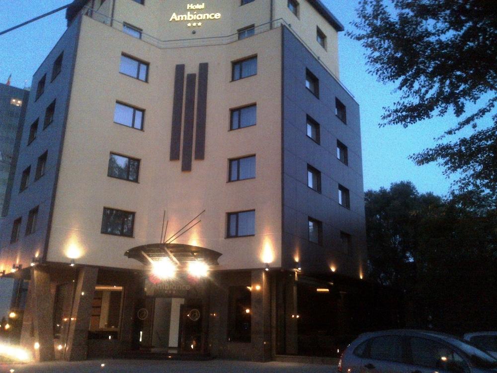 Ambiance Hotel Bucarest Exterior foto